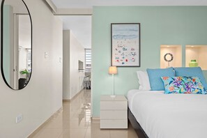 1 habitación, tabla de planchar con plancha, cuna de viaje y wifi