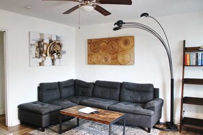 TV, offices - Beachside Home - Pet-Friendly, Sleeps 4 (Hollywood)