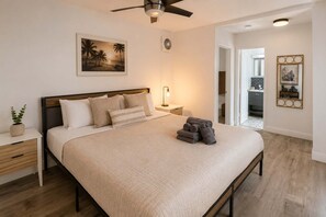 Room - Hollywood Beach 1BR | Short Walk to the Sand (Hollywood)