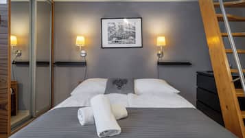 City Apartment | 1 bedroom, iron/ironing board, free WiFi