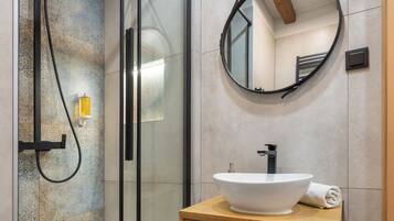 Studio Suite | Bathroom