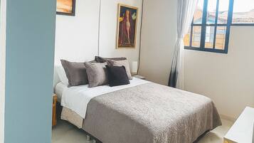 2 bedrooms, iron/ironing board