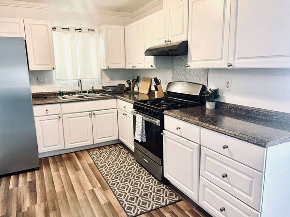 Microwave, coffee/tea maker