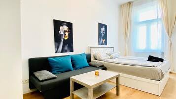 Eenvoudige kamer | Een strijkplank/strijkijzer, gratis wifi
