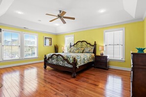 4 chambres, fer et planche à repasser