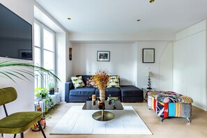 TV connectée, jeux vidéo, livres, chaîne hi-fi