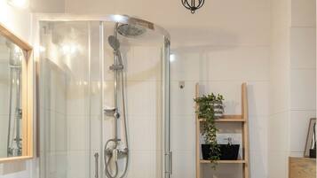 Classic Studio | Bathroom