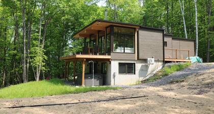 Lake, Spa & Game Room | Le Havre du Voyageur