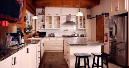 Spa & Outdoor Pool - Montagnard des Pays-d'en-Haut