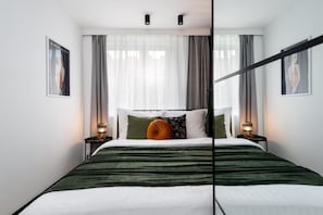 Superior Apartment, City View | 2 bedrooms, in-room safe, individually decorated, individually furnished - Chopin II - by Kairos Apartments (Gliwice)