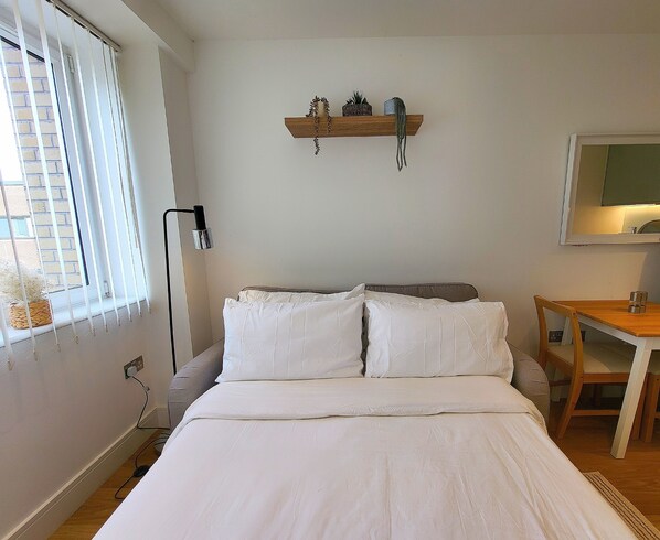 1 bedroom, iron/ironing board, WiFi, bed sheets