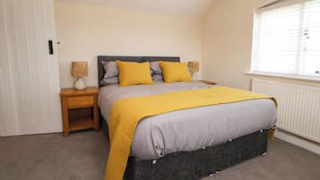 2 bedrooms, individually decorated, individually furnished, free WiFi