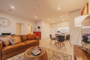 TV, offices - Top‑Floor Central Apartment - Sunny, Quiet, Balcony with views. (Christchurch)