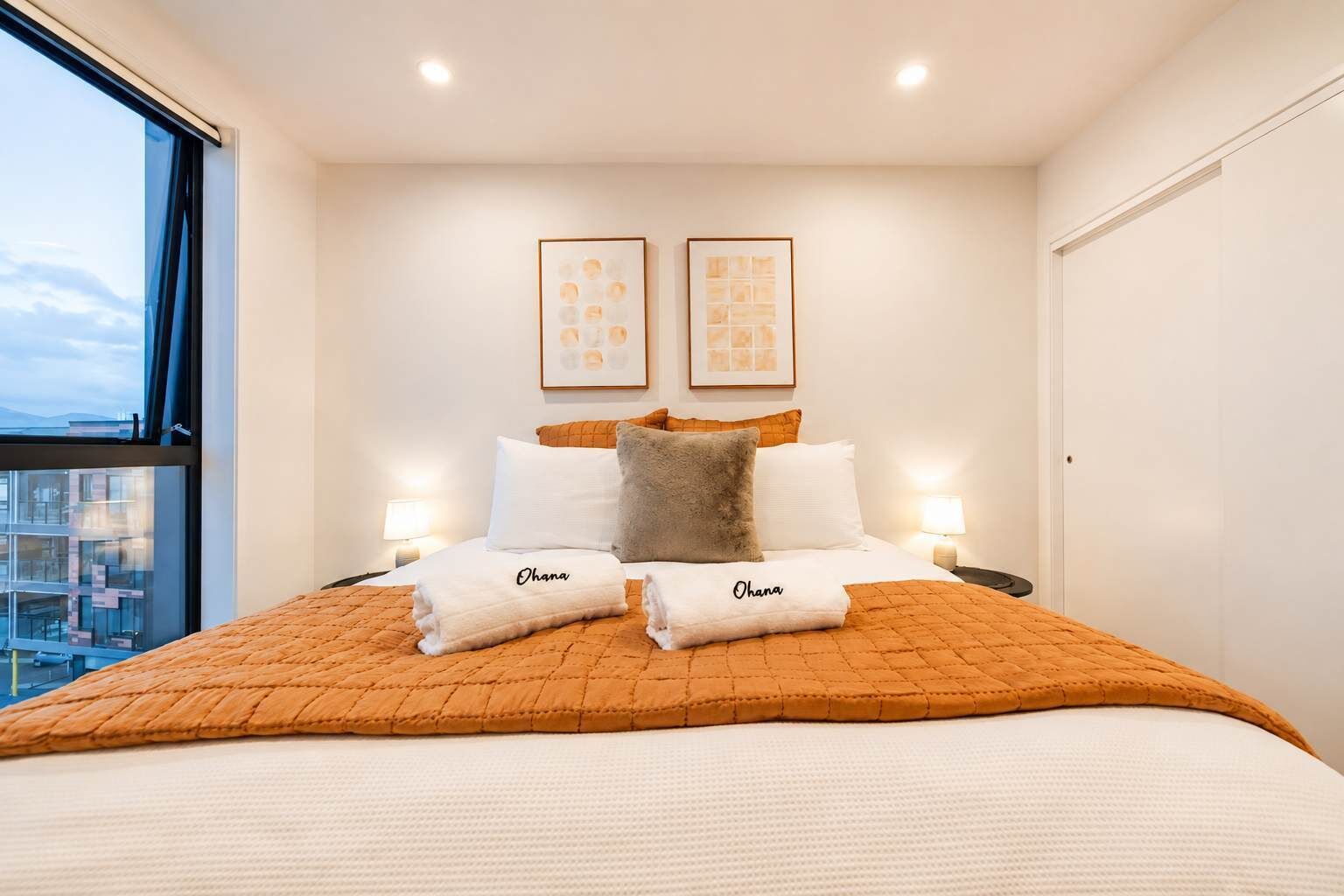 1 bedroom, desk, iron/ironing board, WiFi