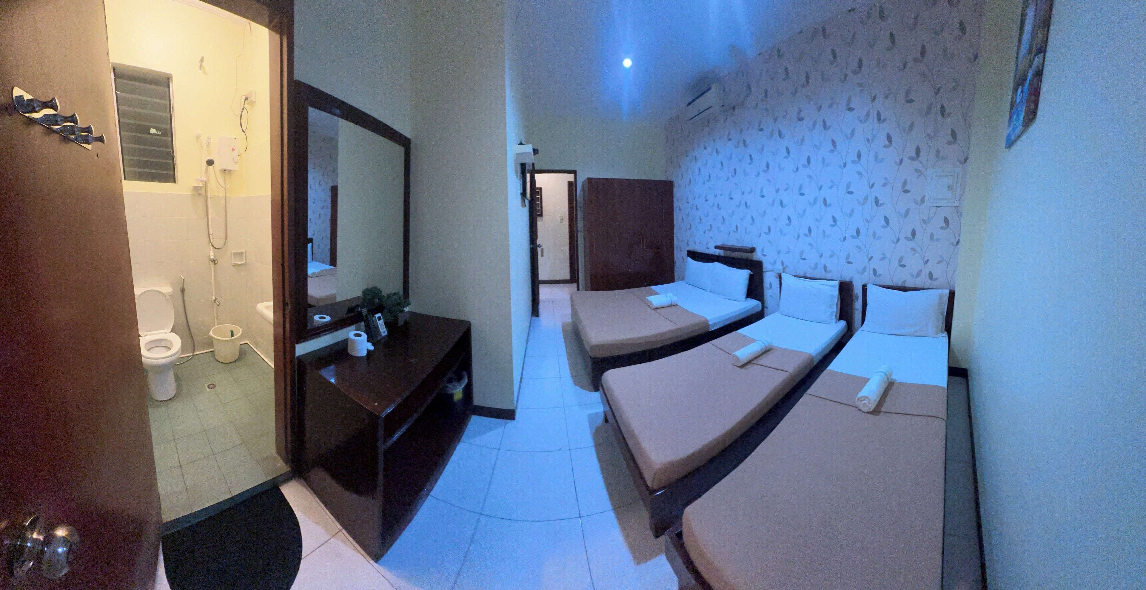 In-room safe, desk, laptop workspace, free WiFi