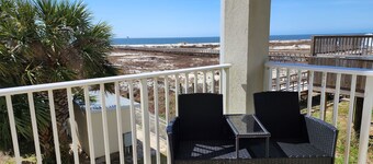 Inn at Dauphin Island 213 End Unit with Nice Views!!