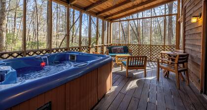 Unicoi Pines - Charming Pet Friendly Getaway