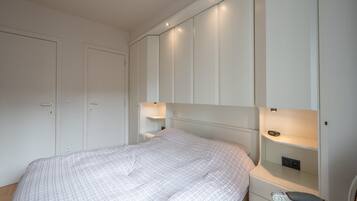 Apartment | 2 bedrooms, iron/ironing board