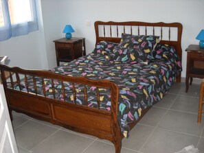 3 habitaciones y tabla de planchar con plancha 