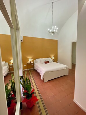 2 dormitorios, tabla de planchar con plancha, wifi y ropa de cama