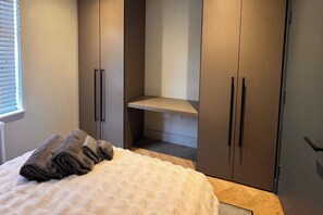 Apartamento | 2 quartos, Wi-Fi de cortesia, roupa de cama