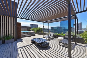 Terrace/patio - 1 Bedroom Urban Oasis with Views & Pool in brilliant Cape Town (Cape Town)