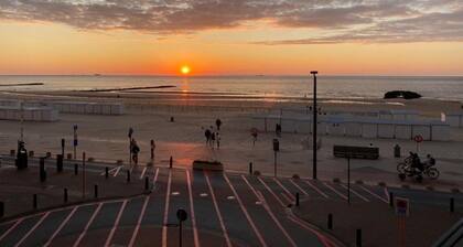 Family Home Near Beach in Golden Triangle