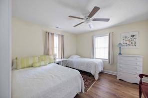 3 bedrooms, Internet