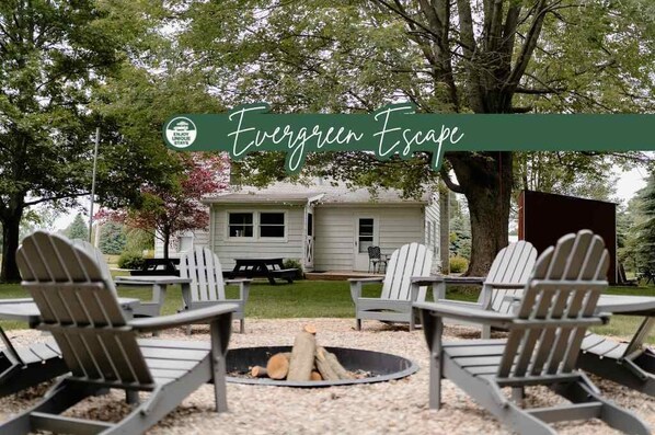 Property grounds - Christmas Tree Farm - Evergreen Escape (Berrien Center)