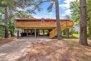 Exterior - Cozy Beach House - Just a 5-Minute Stroll to the Sandy Shore (Virginia Beach)