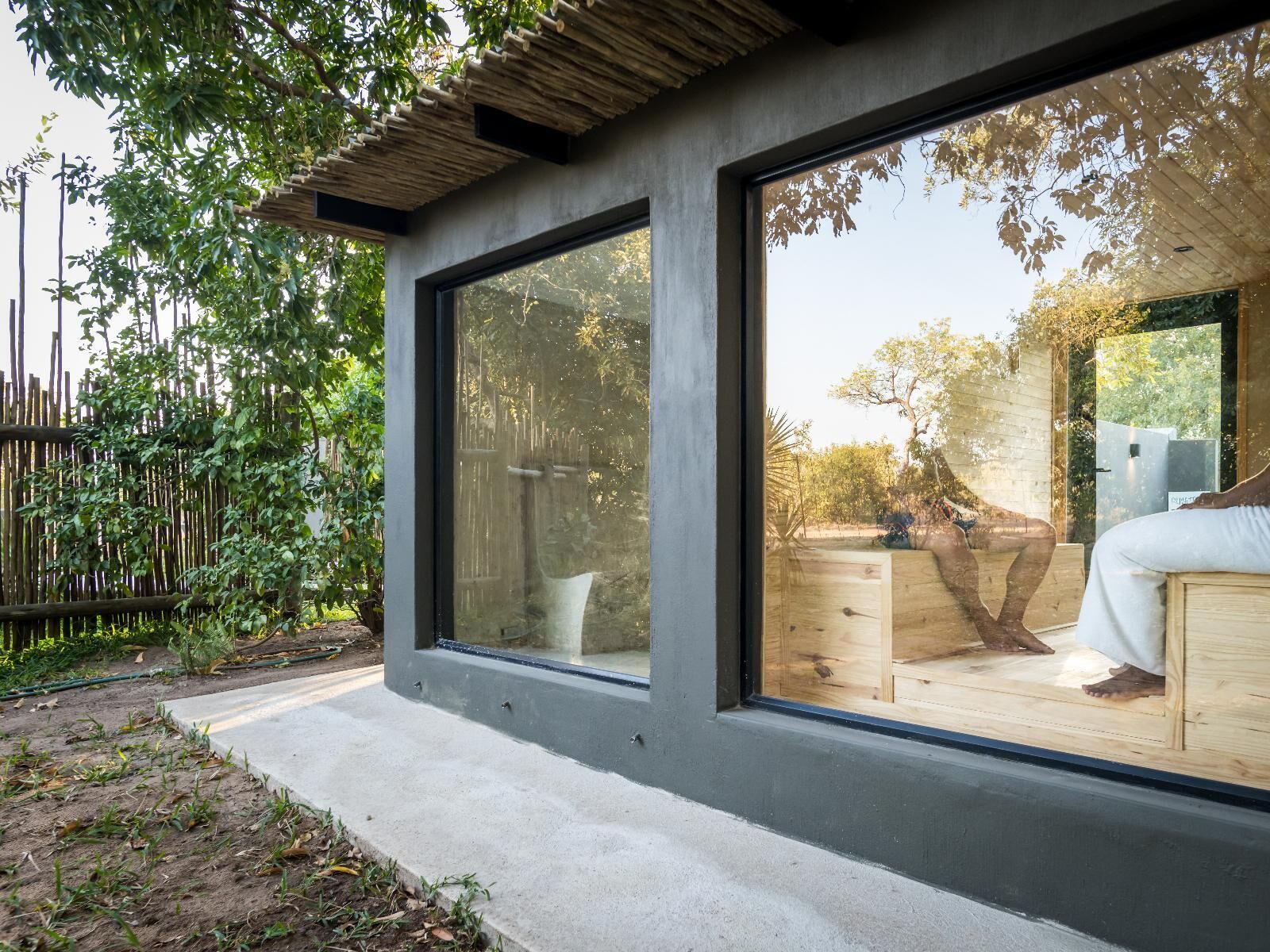 Trị liệu toàn thân, tẩy tế bào chết, dịch vụ massage 