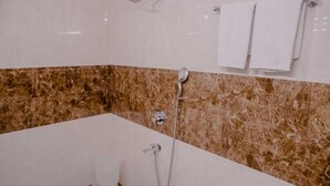 Bathroom - Yashobhoomi stay (New Delhi)