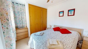 2 bedrooms, free WiFi, bed sheets