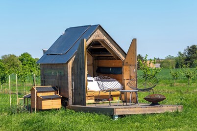Tiny house in the heart of the countryside, 1 hour from Paris. An unusual experience guaranteed!