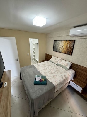Basic Apartment | 2 bedrooms, iron/ironing board, free WiFi
