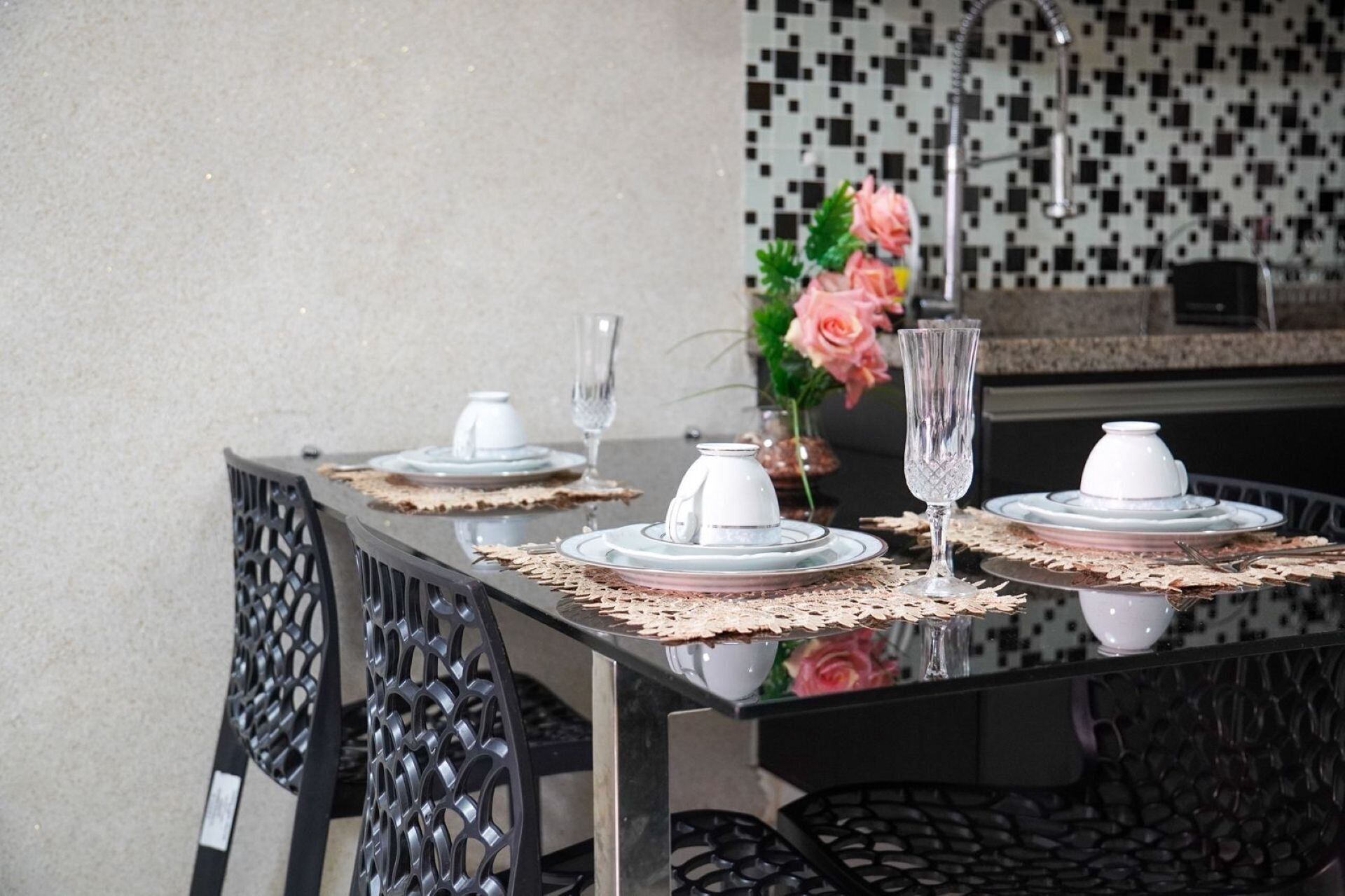 Basic Apartment | Dining