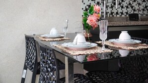 เบสิกอพาร์ทเมนท์ | ร้านอาหาร