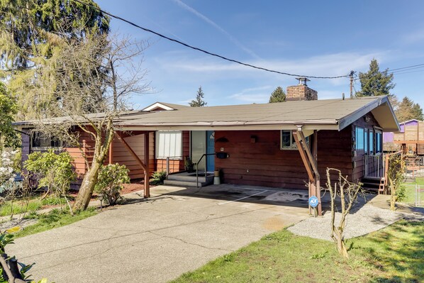 House (3 Bedrooms) | Front of property
