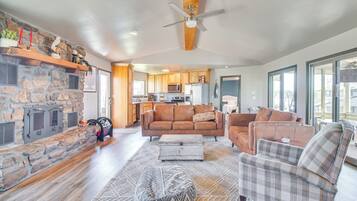 House (2 Bedrooms) | Interior