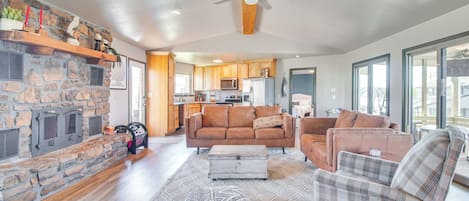 House (2 Bedrooms) | Interior