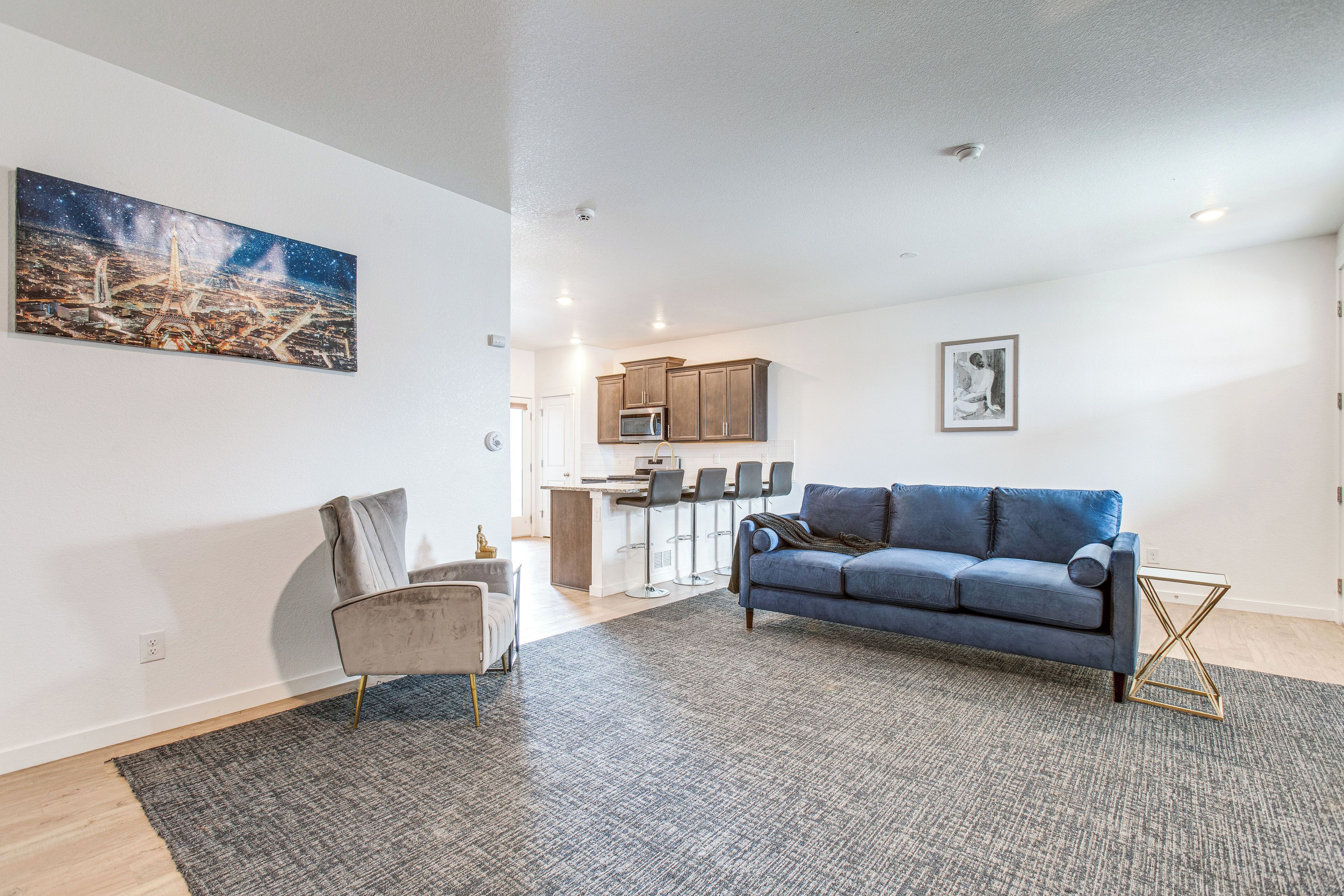 House (3 Bedrooms) | Interior