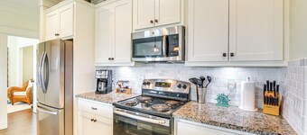 Canal-front Coastal Getaway in Gilchrist w/ Deck