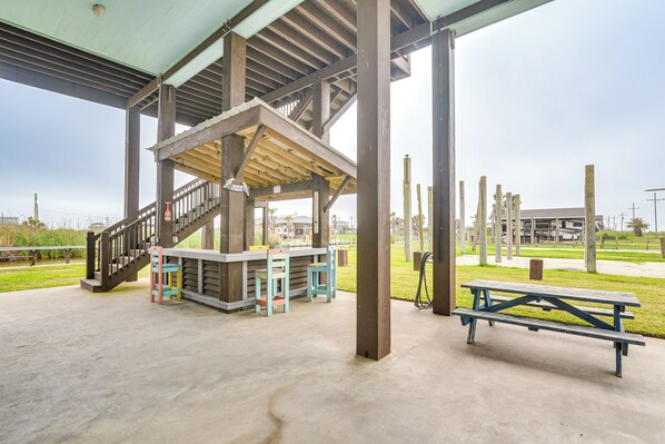 House (4 Bedrooms) | Front of property