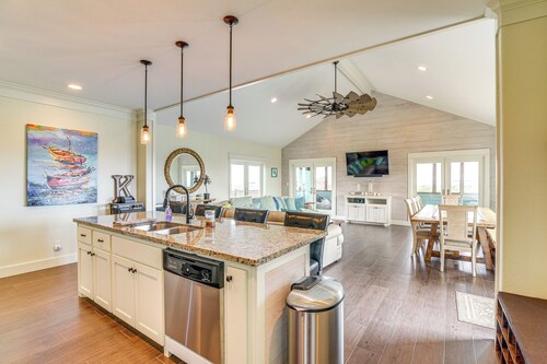 Canal-front Coastal Getaway in Gilchrist w/ Deck