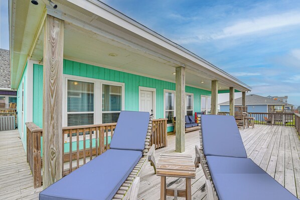 House (3 Bedrooms) | Interior - Gulf Views: Beachfront Bolivar Peninsula Escape! (Port Bolivar)