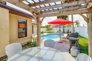 Interior - 1 Mi to Dtwn Stuart: Bright Home w/ Pool & Spa! (Stuart)