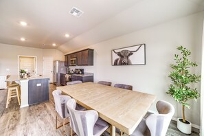 House (3 Bedrooms) | Interior - 14 Mi to Tulsa: Home w/ Patio in Broken Arrow (Broken Arrow)