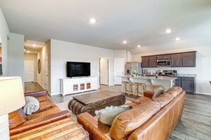 House (3 Bedrooms) | Interior - 14 Mi to Tulsa: Home w/ Patio in Broken Arrow (Broken Arrow)