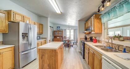 Walk to Beach: Eufaula Home w/ Outdoor Seating!