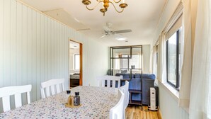 House (2 Bedrooms) | Bahagian dalam